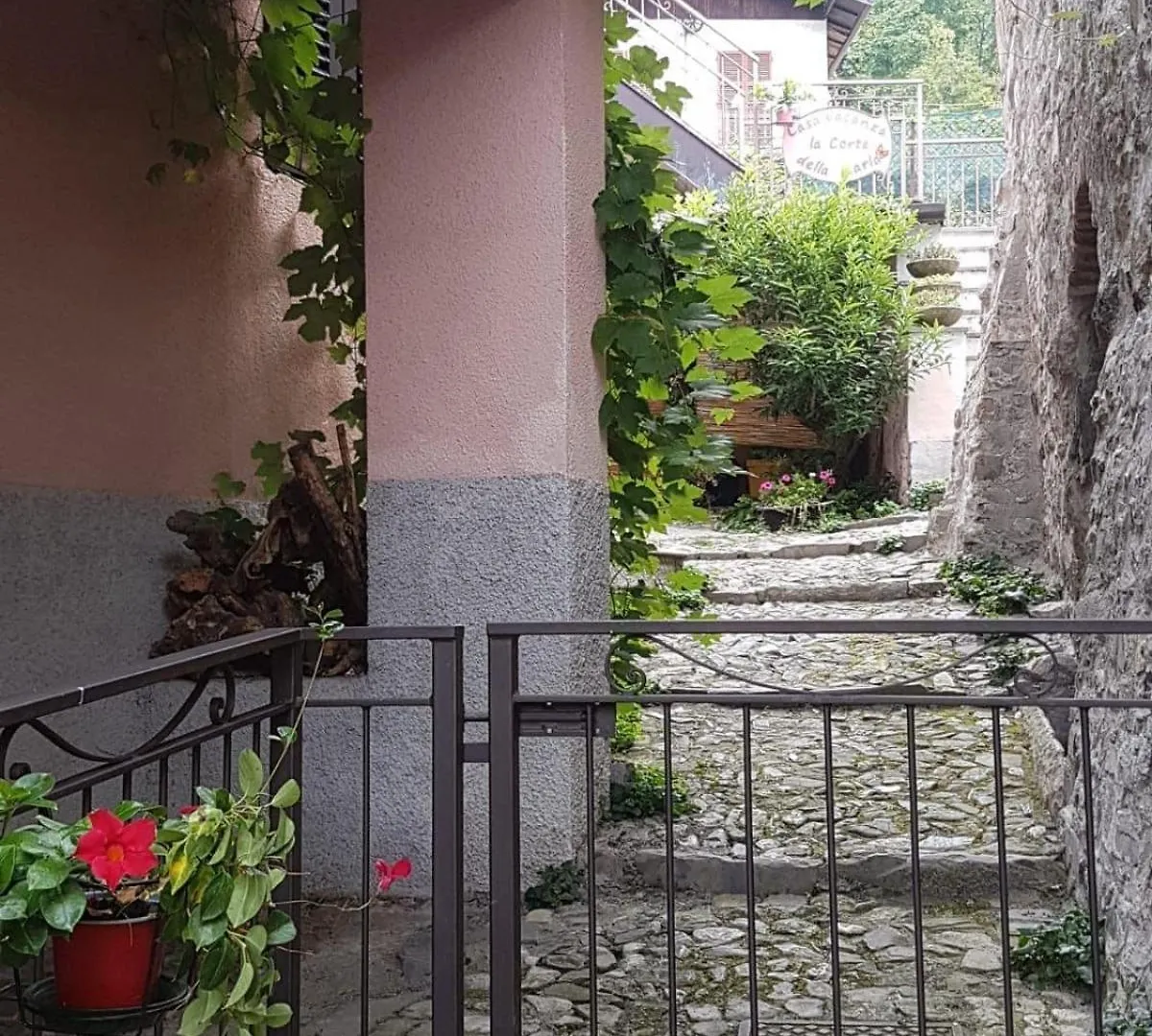 ליירנה La Corte Della Carla - Cozy Home In The Old Court