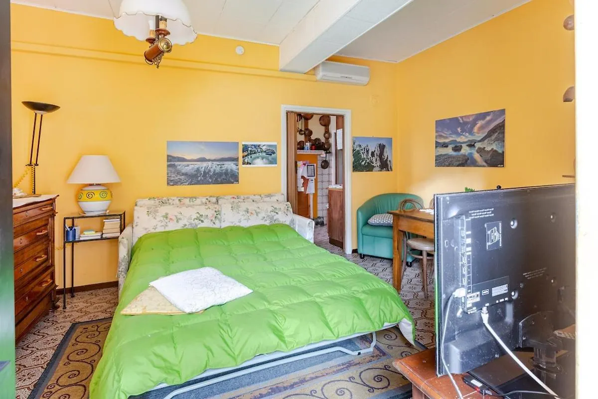 ליירנה La Corte Della Carla - Cozy Home In The Old Court 0*,